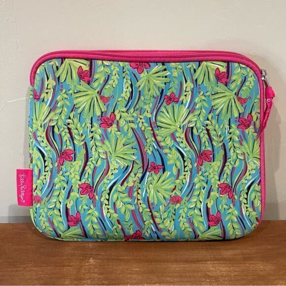 Lilly‎ Pulitzer Padded Neoprene iPad/Tablet Zipper Case Cover "Good To See You"